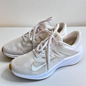Nike Quest 3 Women's size 6 Platinum Tint Metallic Gold Star